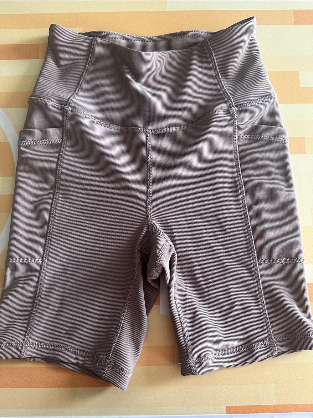 High-Rise Women’s Bike Shorts in Mauve Taupe